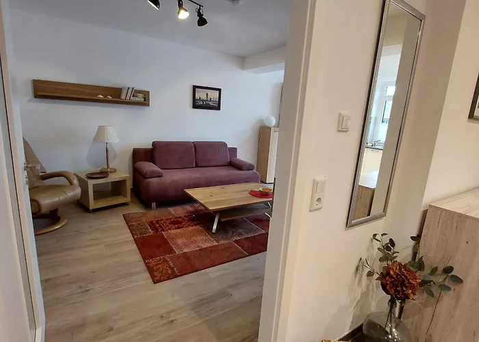 Schwerin, Ruhig Und Zentral